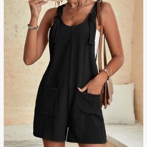 Adjustable strap black romper